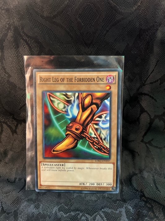 Right Leg of the Forbidden One - Legendary Decks II (LDK2-ENY07)