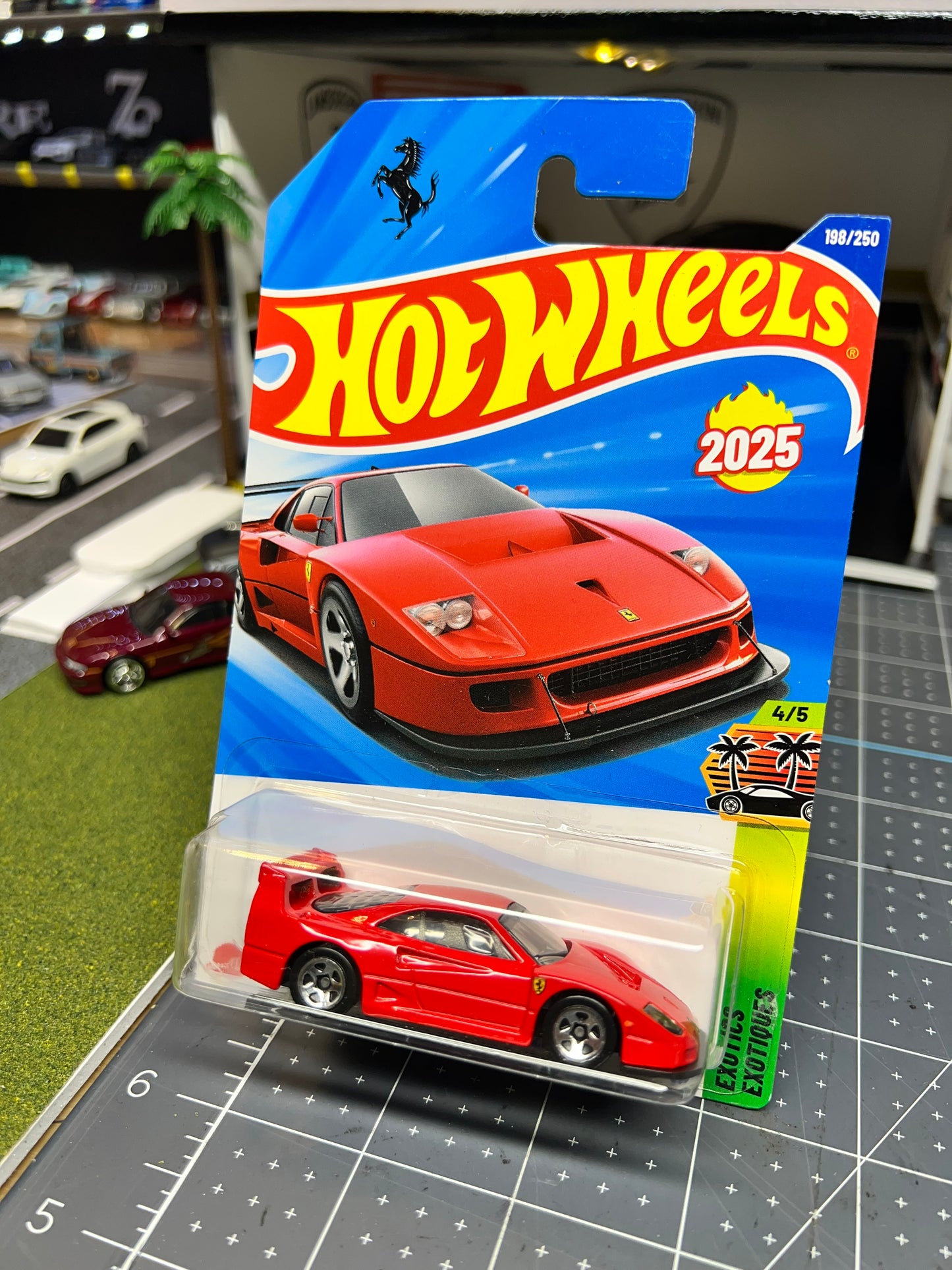 Hot Wheels Ferrari F40 competizione 2025